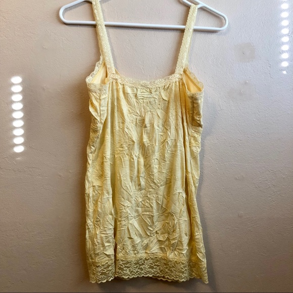 Windsor Yellow Lace Trim Crinkle Tank Top - Picture 4 of 5